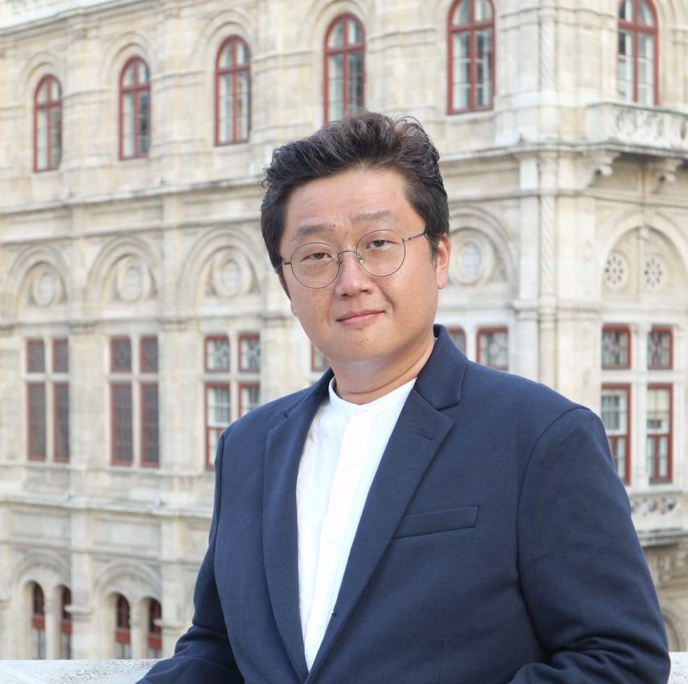 JunHo You (Rodolfo in "La bohème")