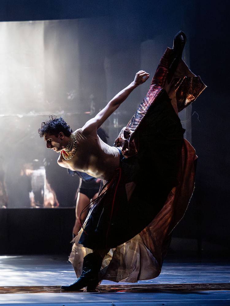 AEREA - © Ashley Taylor/Wiener Staatsballett AEREA