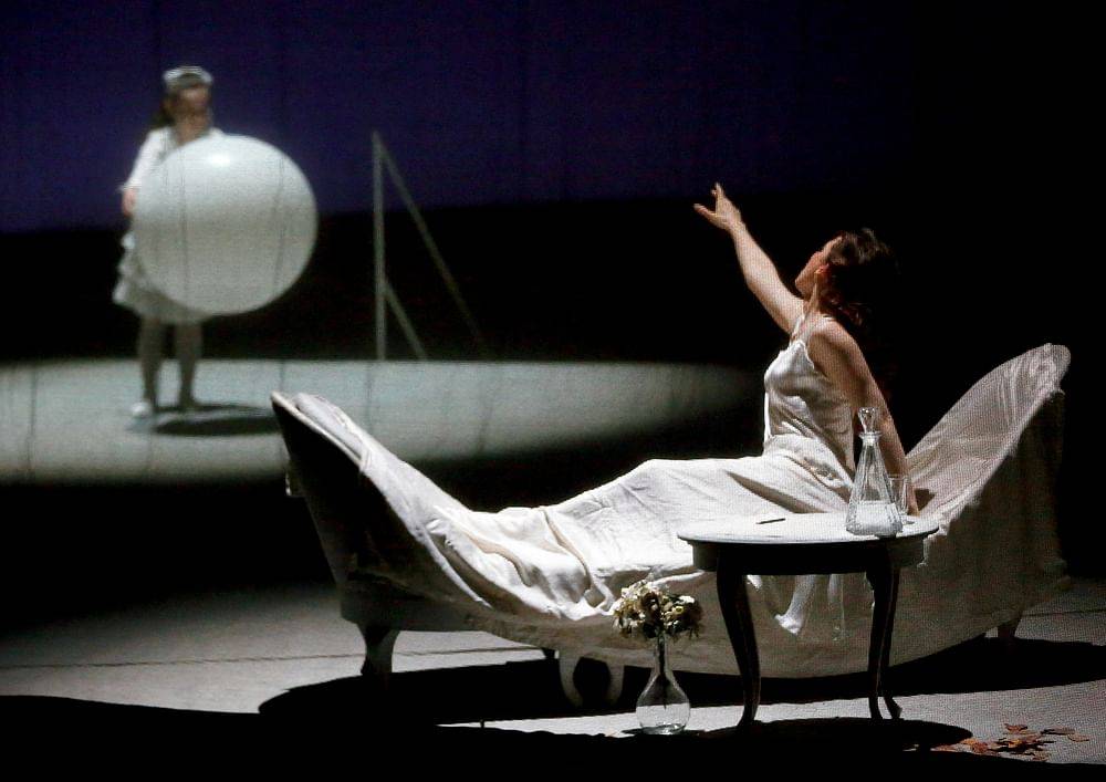 Rebecca Nelsen (Violetta Valéry), Kinderchor