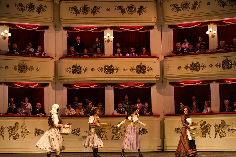 Wiener Staatsballett, Annelie Sophie Müller (Carmen), Chor der Volksoper Wien