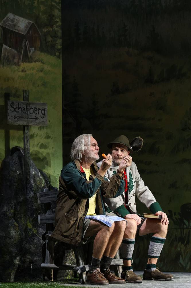 Harald Schmidt (Prof. Dr. Hinzelmann), Götz Schubert (Wilhelm Giesecke)