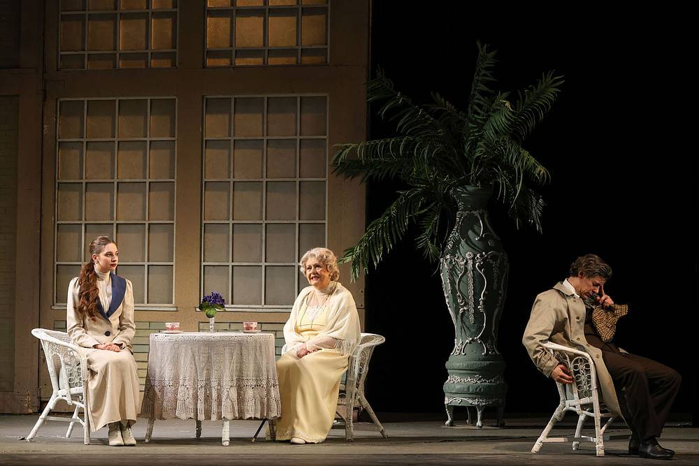 Paula Nocker (Eliza Doolittle), Marianne Nentwich (Mrs. Higgins), Markus Meyer (Prof. Henry Higgins)