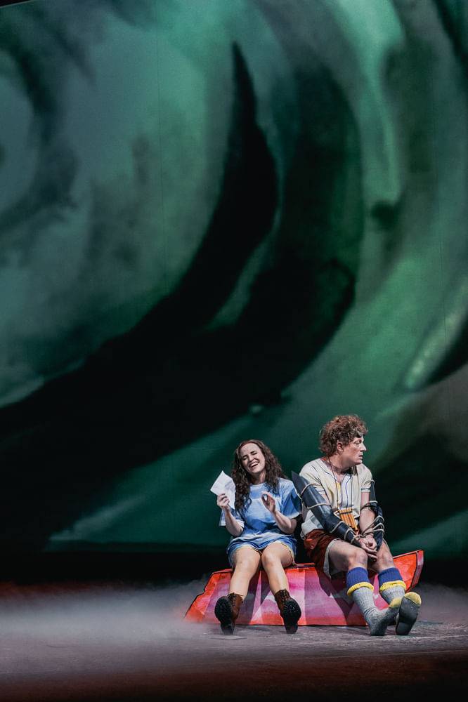 Rebecca Nelsen (Pamina), Daniel Schmutzhard (Papageno) - © Marco Sommer/Volksoper Wien Rebecca Nelsen (Pamina), Daniel Schmutzhard (Papageno)