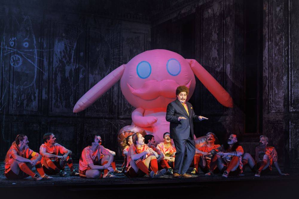 Jakob Semotan (Manager Stefan/Josef Stanzel), Ensemble