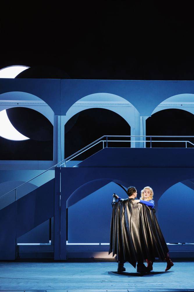 Lucian Krasznec (Guido, Herzog von Urbino), Lauren Urquhart (Annina) - © Marco Sommer/Volksoper Wien Lucian Krasznec (Guido, Herzog von Urbino), Lauren Urquhart (Annina)
