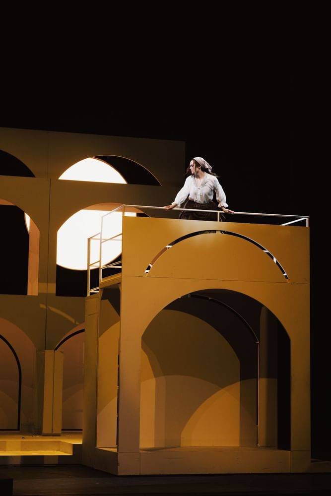 Lauren Urquhart (Annina) - © Marco Sommer/Volksoper Wien Lauren Urquhart (Annina)