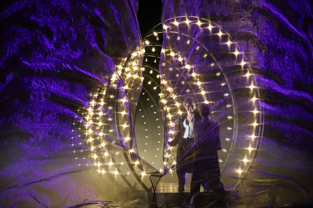 Melanie Böhm (Junge Carlotta), Sona MacDonald (Carlotta Campion)