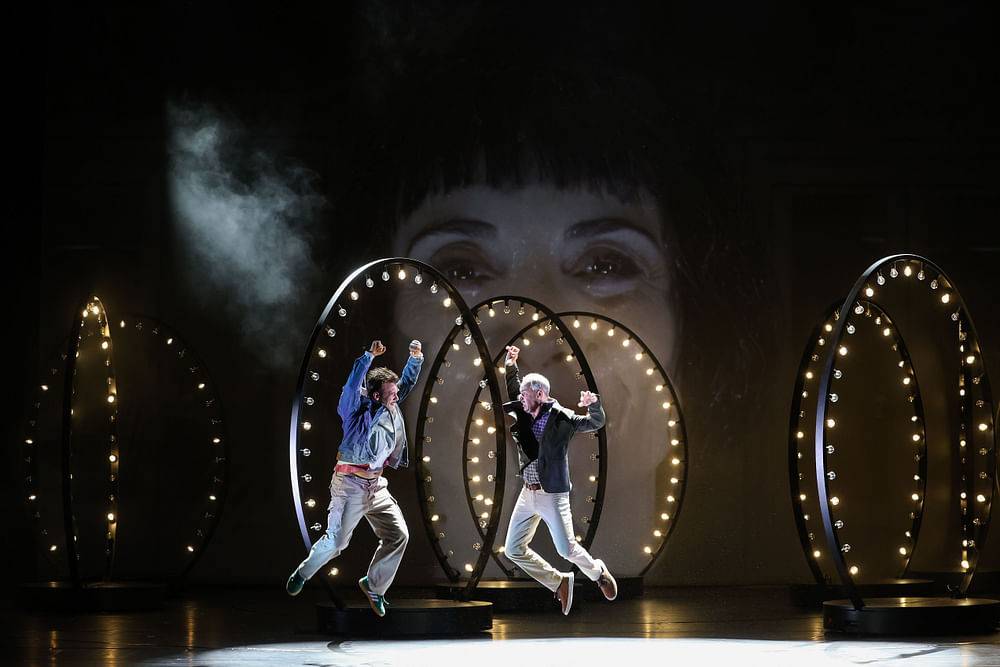 Samuel Türksoy (Junger Buddy), Peter Lesiak (Buddy Plummer)