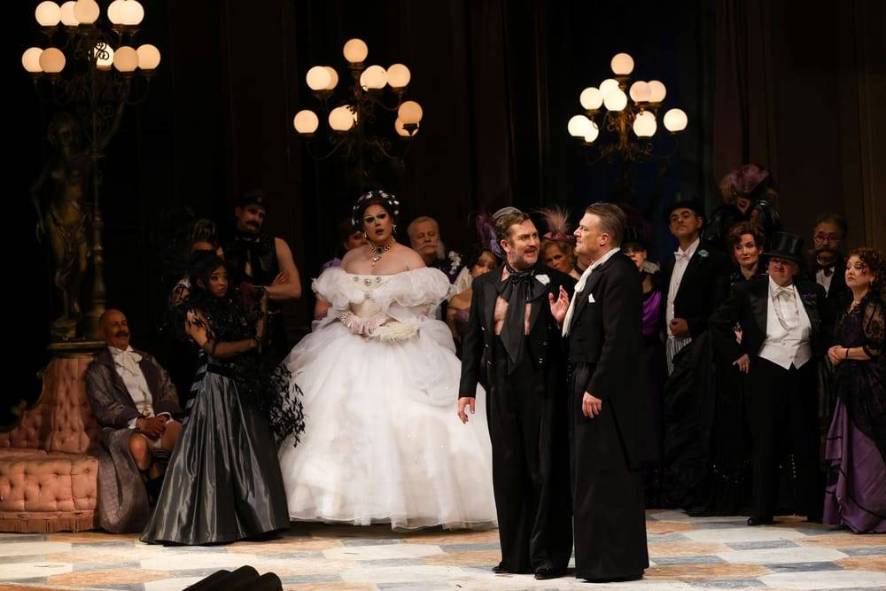 Martin Winkler (Frank), Jaye Simmons (Adele), Ryta Tale (Ida), Thomas Oliemans (Dr. Falke), Daniel Schmutzhard (Gabriel von Eisenstein), Chor der Volksoper Wien