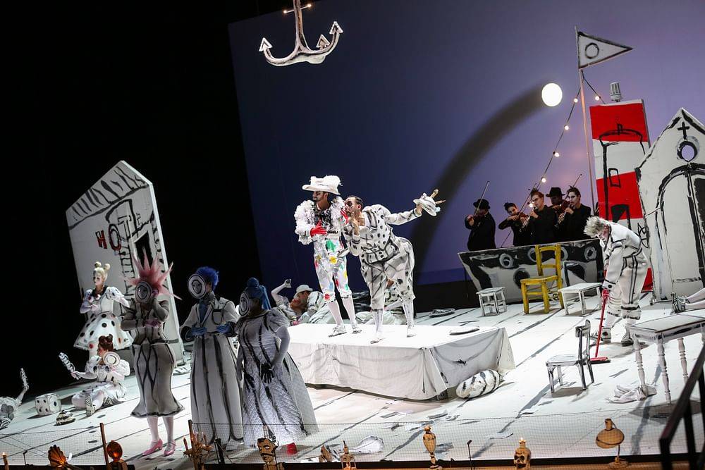 Mara Mastalir (Zerlina), Caroline Melzer (Donna Elvira), Szabolcs Brickner (Don Ottavio), Melba Ramos (Donna Anna), Günter Haumer (Don Giovanni), Stefan Cerny (Leporello), Michael Havlicek (Masetto), Chor, Komparserie
