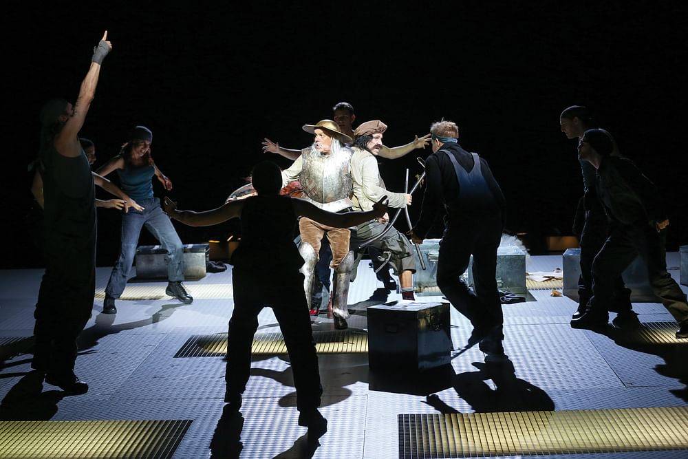 Robert Meyer (Don Quixote), Boris Pfeifer (Sancho), Ensemble der Volksoper Wien
