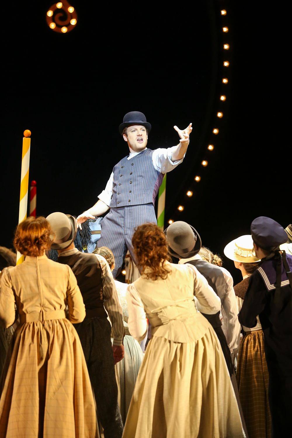 Daniel Schmutzhard (Billy Bigelow), Ensemble