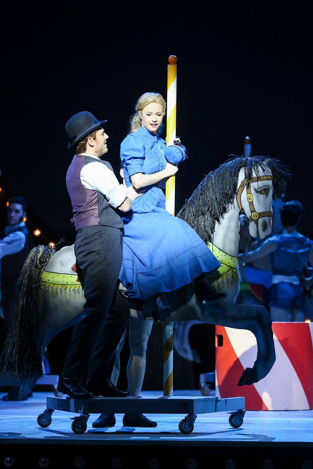 Daniel Schmutzhard (Billy Bigelow), Mara Mastalir (Julie Jordan)