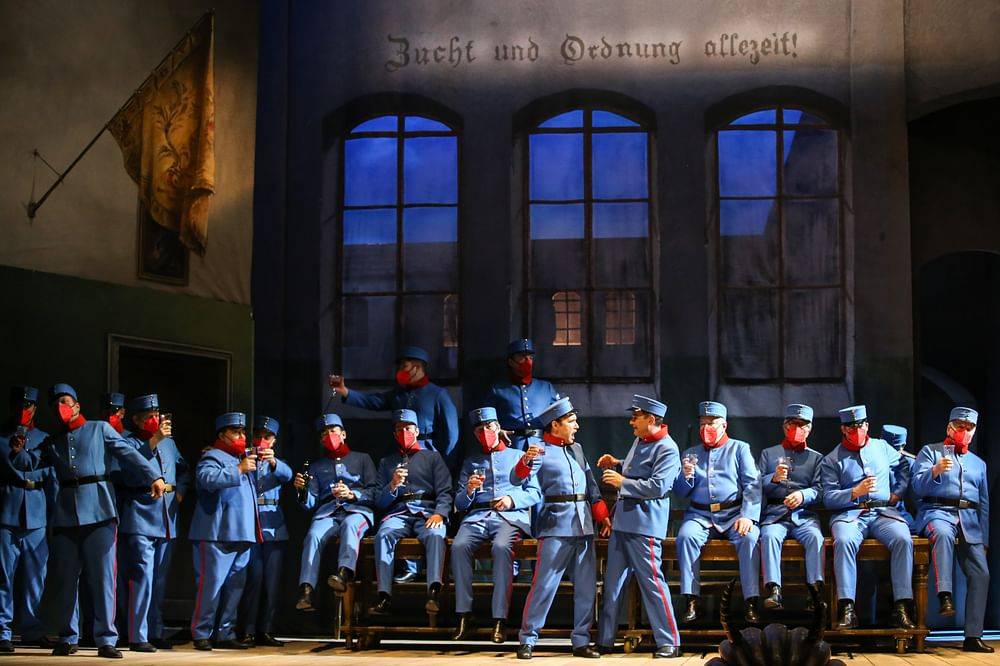 David Sitka (Reinhart/Reinwald/Reiner), Carsten Süss (Isidor/Isbert/Immanuel), Chor