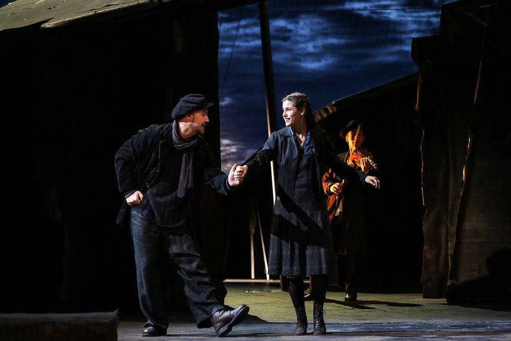 Lisa Habermann (Hodel), Peter Lesiak (Perchik)