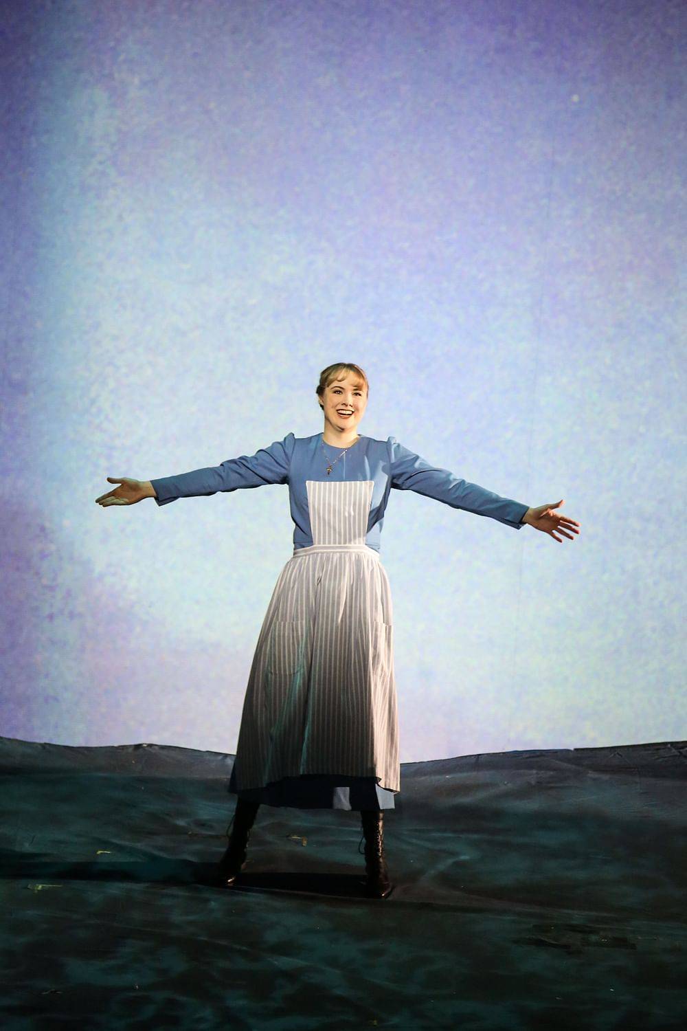 Lauren Urquhart (Maria Rainer)