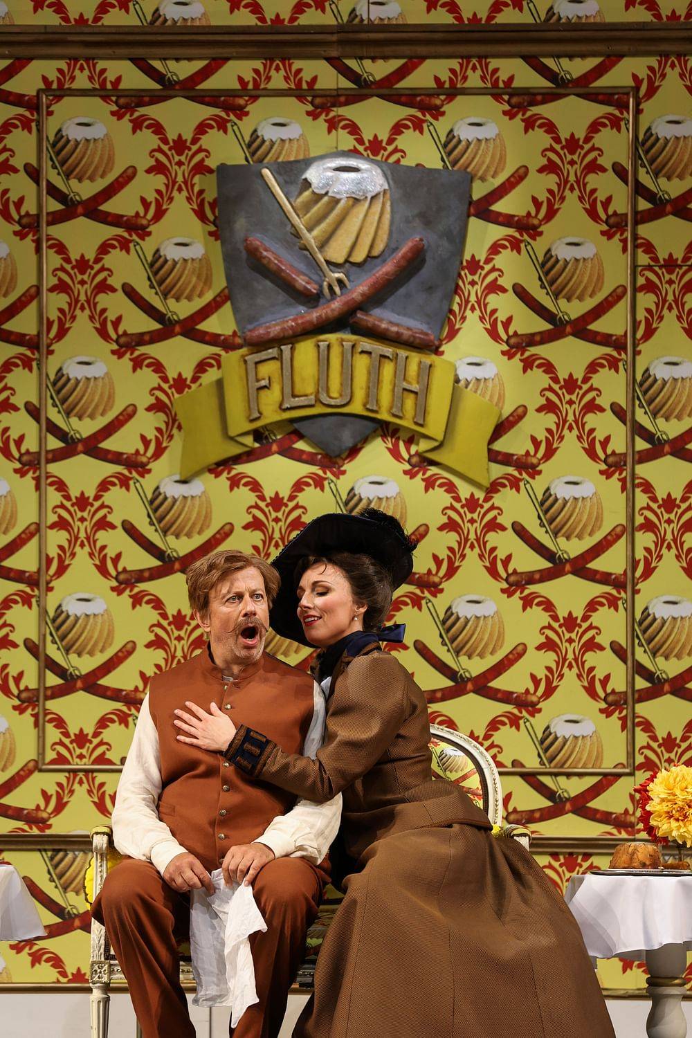 Martin Winkler (Sir John Falstaff), Anett Fritsch (Frau Fluth)