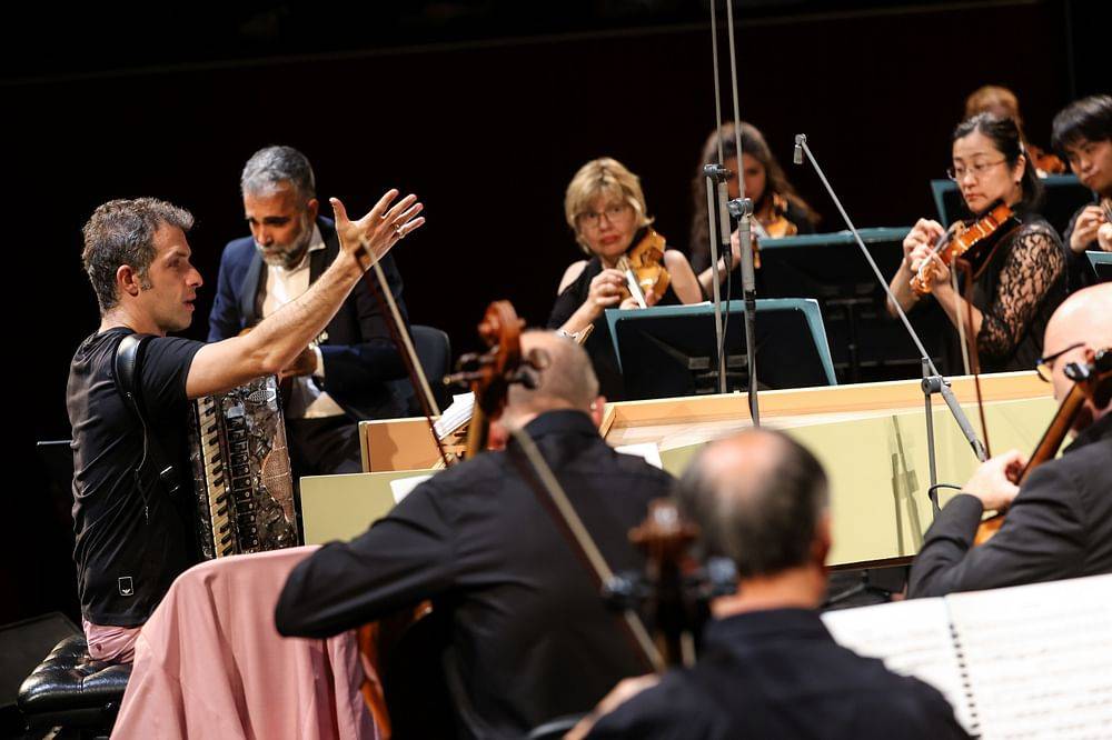 Musikdirektor Omer Meir Wellber, Jacob Reuven und Streicher des Orchesters der Volksoper Wien