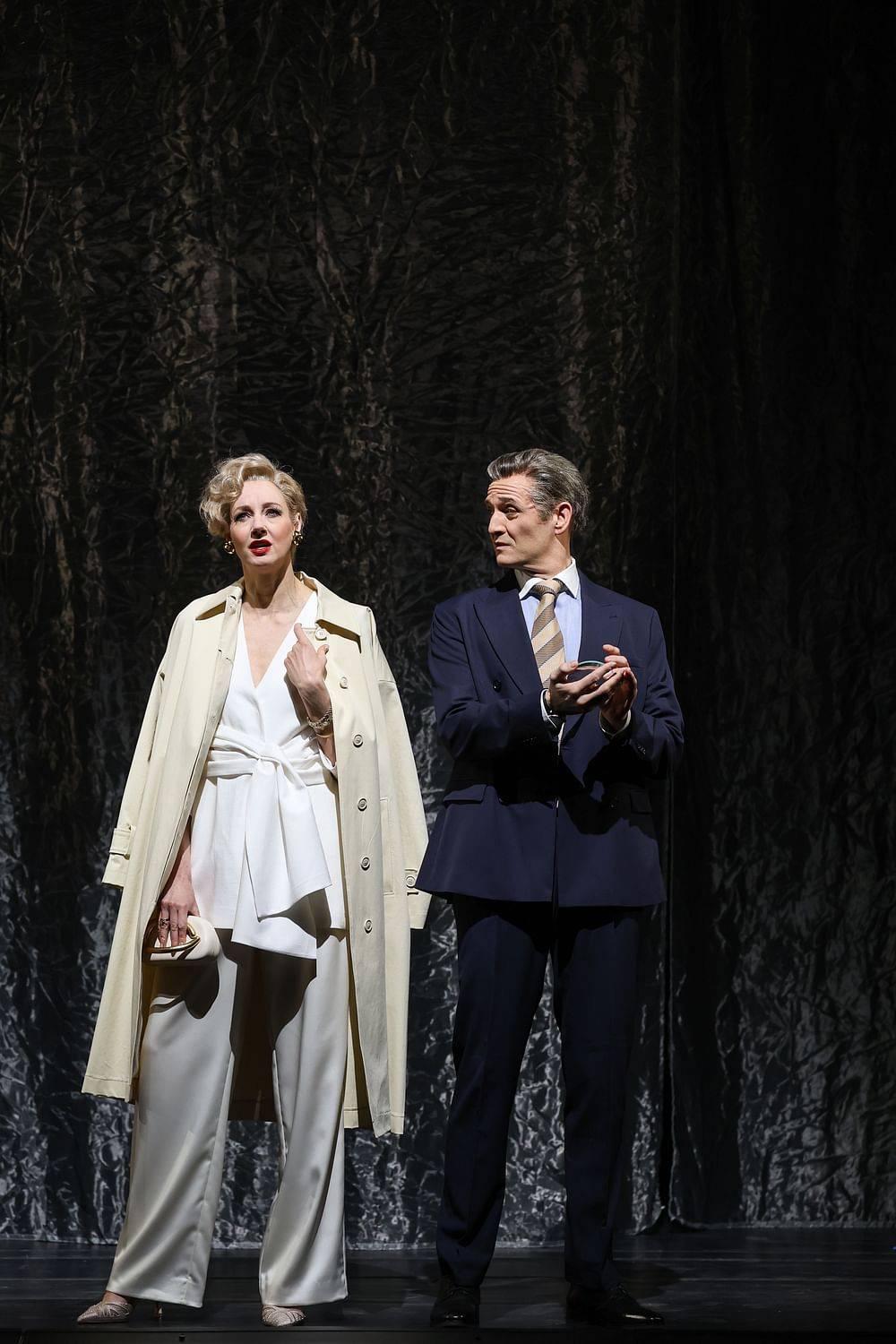 Bettina Mönch (Phyllis Rogers Stone), Drew Sarich (Benjamin Stone)