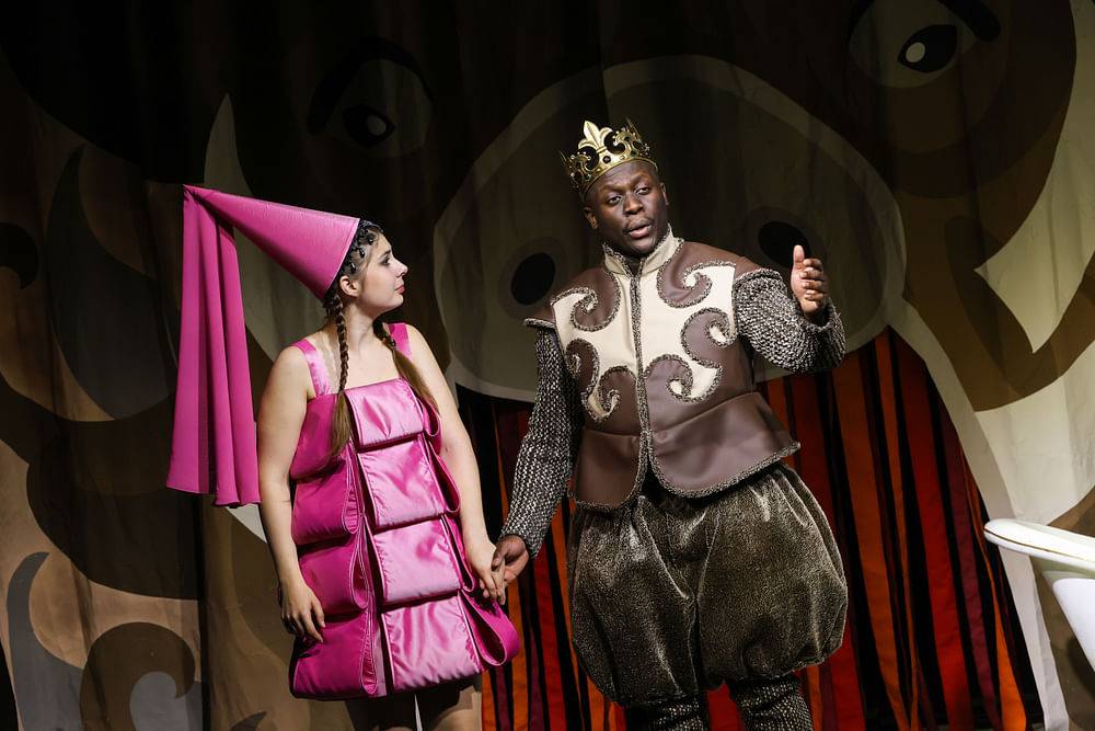 Hannah Fheodoroff (Flora / Chorus 3), Smelo Mahlangu (Das Schwein / Chorus 8)
