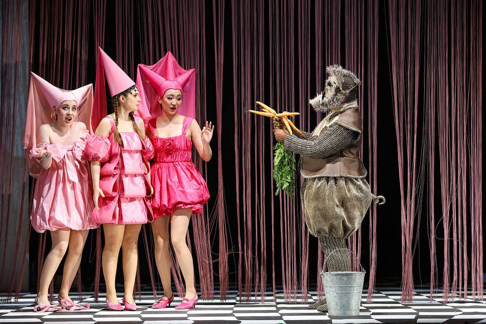 Mira Alkhovik (Dot / Der Tag / Chorus 2), Hannah Fheodoroff (Flora / Chorus 3), Chelsea Guo (Mab / Adelaide / Chorus 1), Smelo Mahlangu (Das Schwein / Chorus 8)