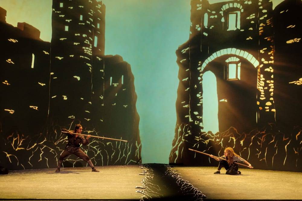 Eike Onyambu (Birk), Hannah Severin (Ronja)