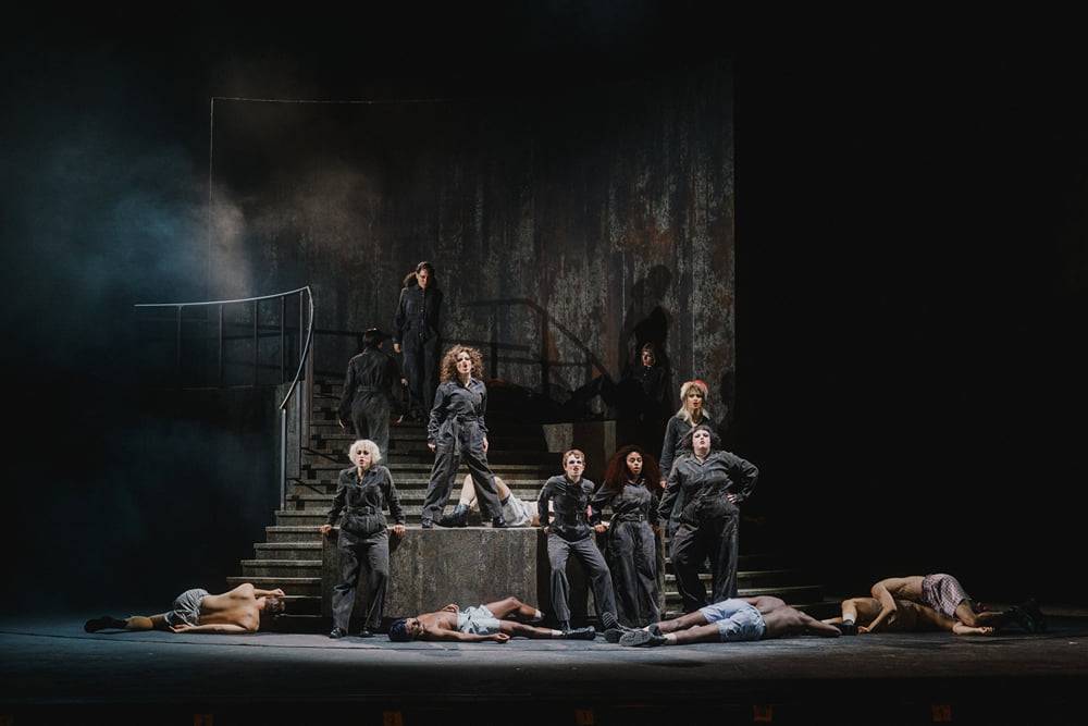 Katharina Gorgi (Mona), Myrthes Monteiro (Velma Kelly), Roberta Monção (Liz), Jamie Petutschnig (Annie), Isabel Saris (June), Maria Pambori (Hunyak), Ensemble, Wiener Staatsballett