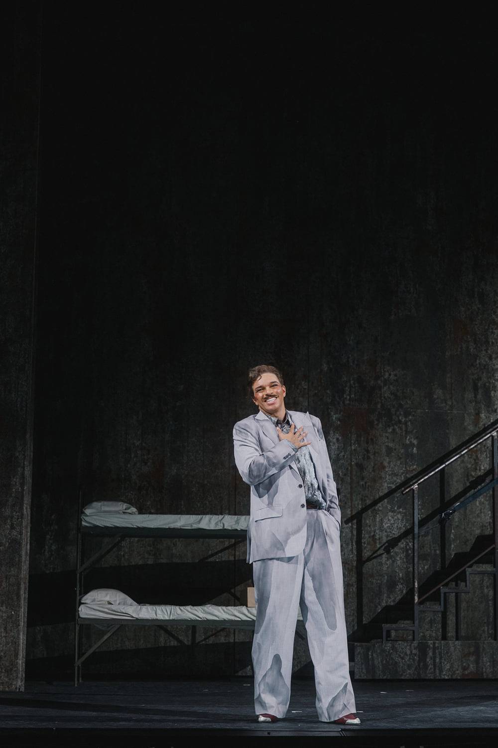 Lionel von Lawrence (Billy Flynn)