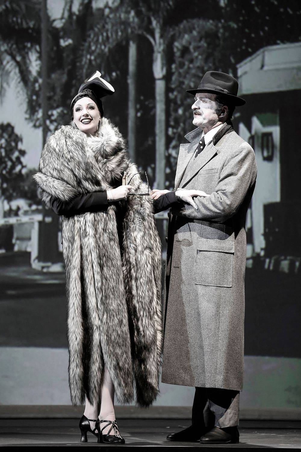 Bettina Mönch (Gloria Mills), Kurt Schreibmayer (Cecil McScott)