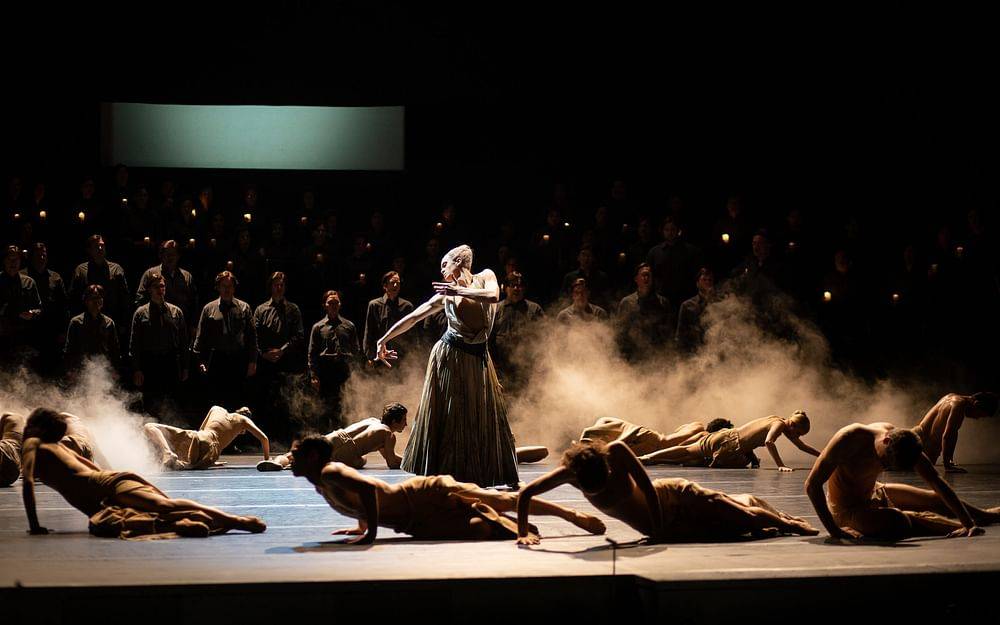Aleksandar Orlic und Ensemble in Carmina Burana