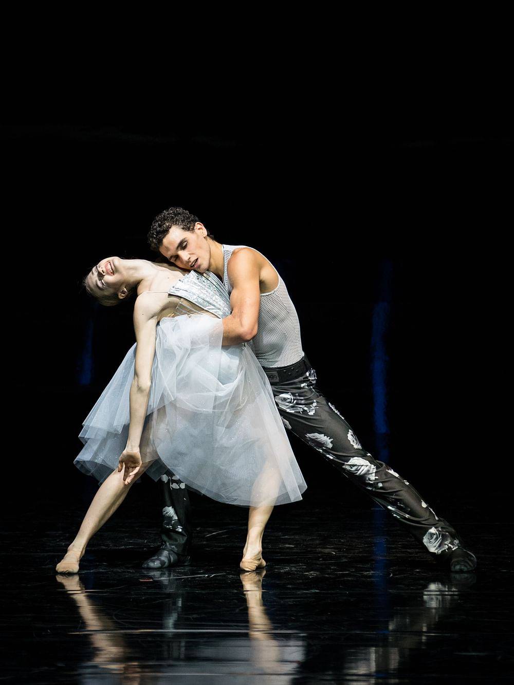 Elena Bottaro (Juliette), Andrés Garcia-Torres (Roméo)