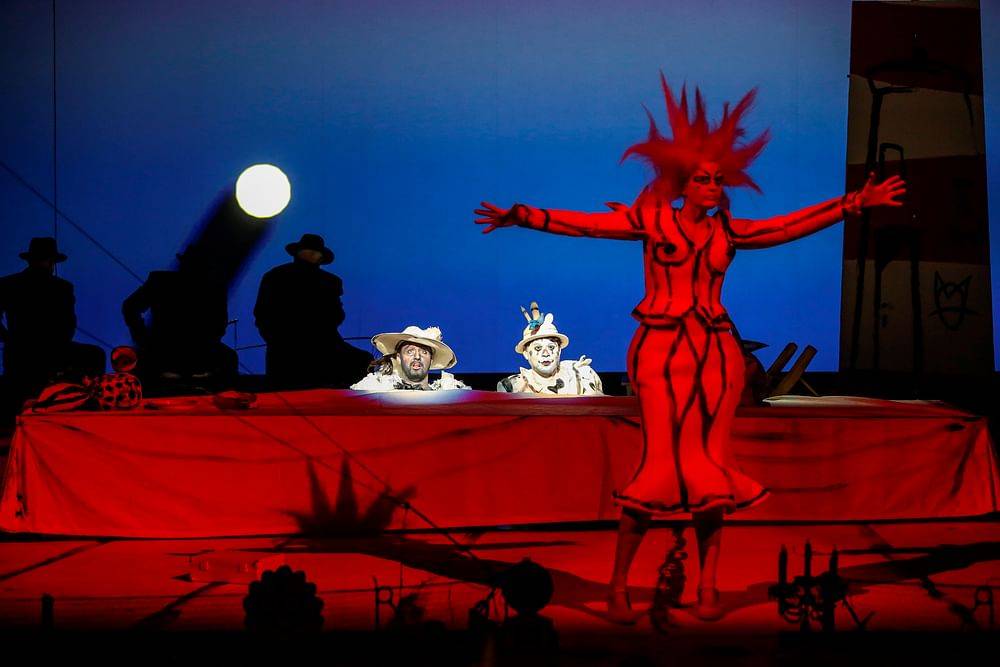 Josef Wagner (Don Giovanni), Yasushi Hirano (Leporello), Caroline Melzer (Donna Elvira)