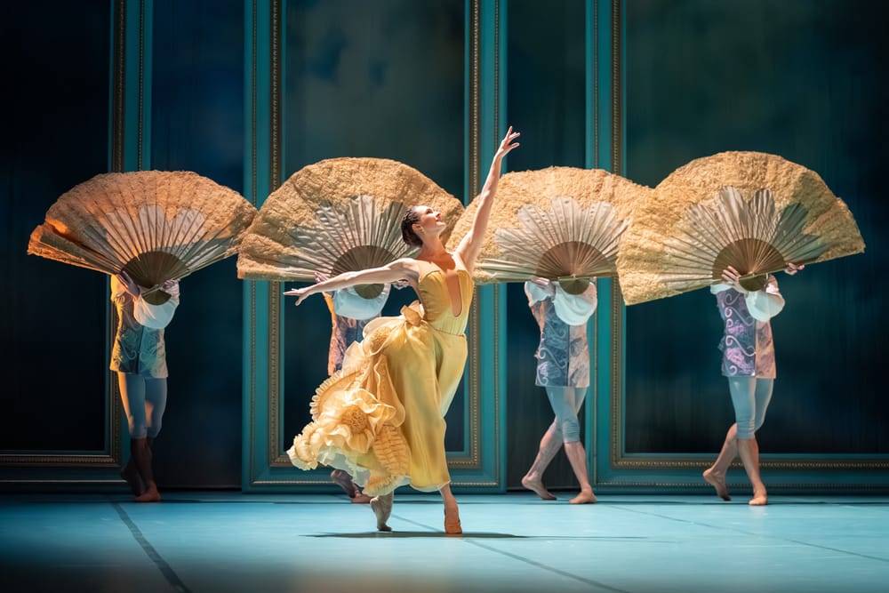 Elena Bottaro (Marie Antoinette), Ensemble