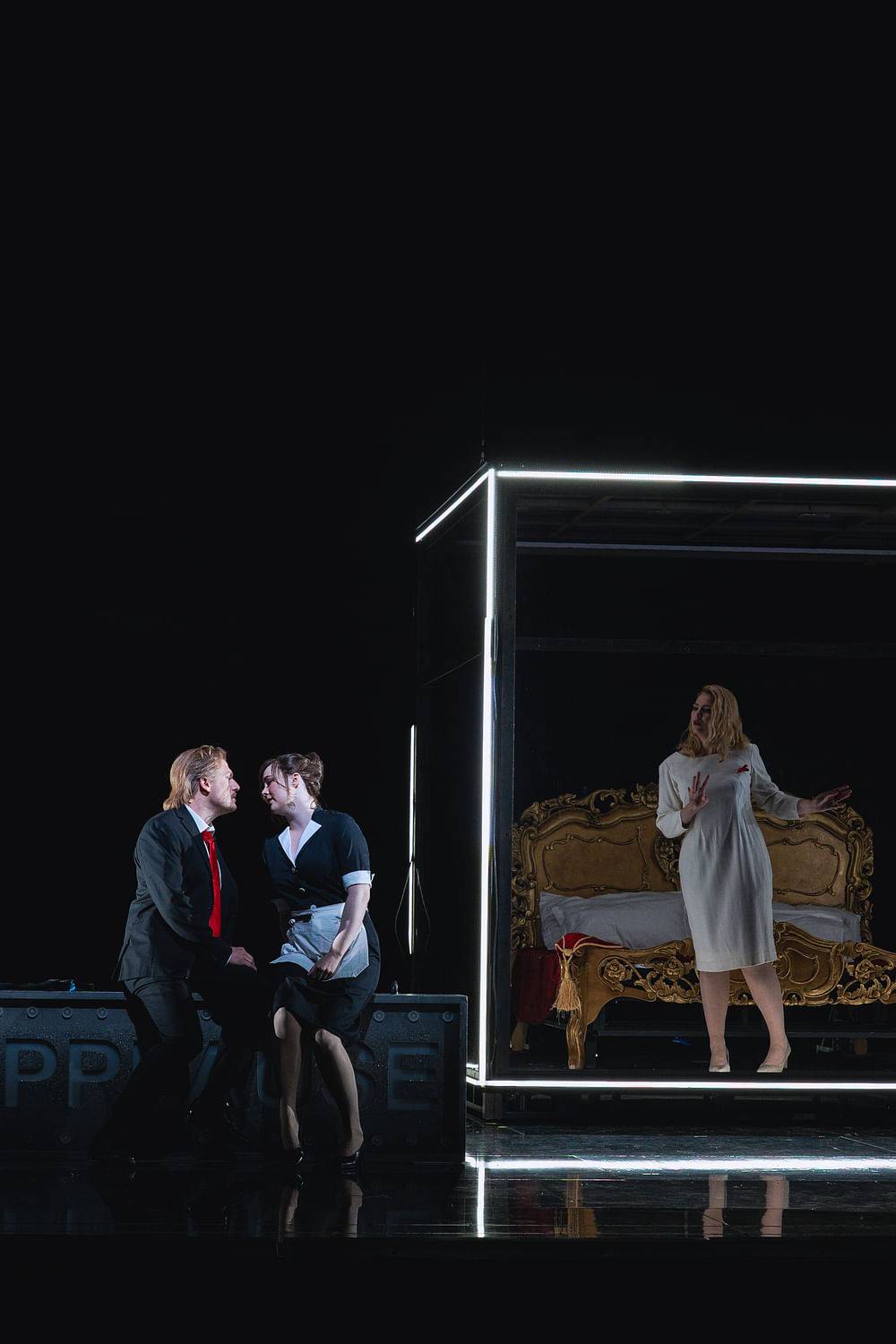 Daniel Schmutzhard (Il conte d´Almaviva), Lauren Urquhart (Susanna), Matilda Sterby (La contessa d´Almaviva)