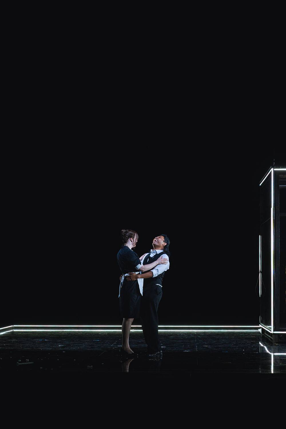 Lauren Urquhart (Susanna), Michael Arivony (Figaro)