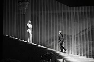 Bettina Mönch (Gloria Mills), Andreas Bieber (Axel Swift) © Barbara Pálffy/Volksoper Wien