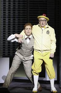 Peter Lesiak (J. Pierrepont Finch), Robert Meyer (J. B. Biggley) © Barbara Pálffy/Volksoper Wien, zum einmaligen Abdruck freigegeben