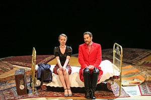 Mara Mastalir (Carlotta), Sebastian Geyer (Der Fremde) © Barbara Pálffy/Volksoper Wien
