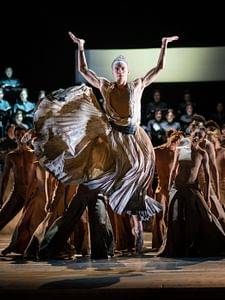 Aleksandar Orlic und Ensemble in Carmina Burana © Wiener Staatsballett/Ashley Taylor