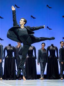 Gleb Shilov (Zeremonienmeister) & Ensemble © Wiener Staatsballett/Ashley Taylor, zum einmaligen Abdruck freigegeben