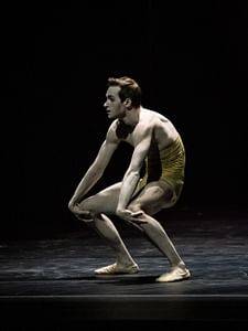 Zsolt Török in Shew-Whiff © Wiener Staatsballett/Ashley Taylor