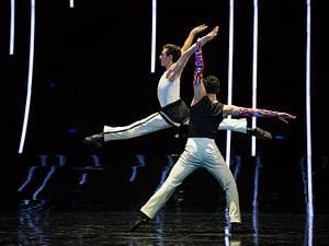 Gleb Shilov (Benvolio) & Alexander Kaden (Mercutio) © Wiener Staatsballett/Ashley Taylor, zum einmaligen Abdruck freigegeben.