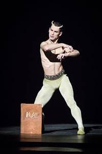 Mihail Sosnovschi (Puck) © Wiener Staatsballett/Ashley Taylor, zum einmaligen Abdruck freigegeben
