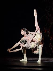 Ketevan Papava (Titania), Vladimir Shishov (Oberon) © Wiener Staatsballett/Ashley Taylor, zum einmaligen Abdruck freigegeben