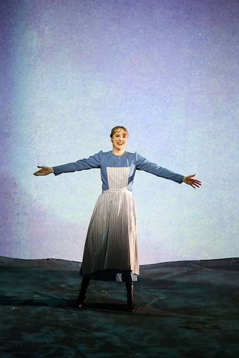 Lauren Urquhart (Maria Rainer)