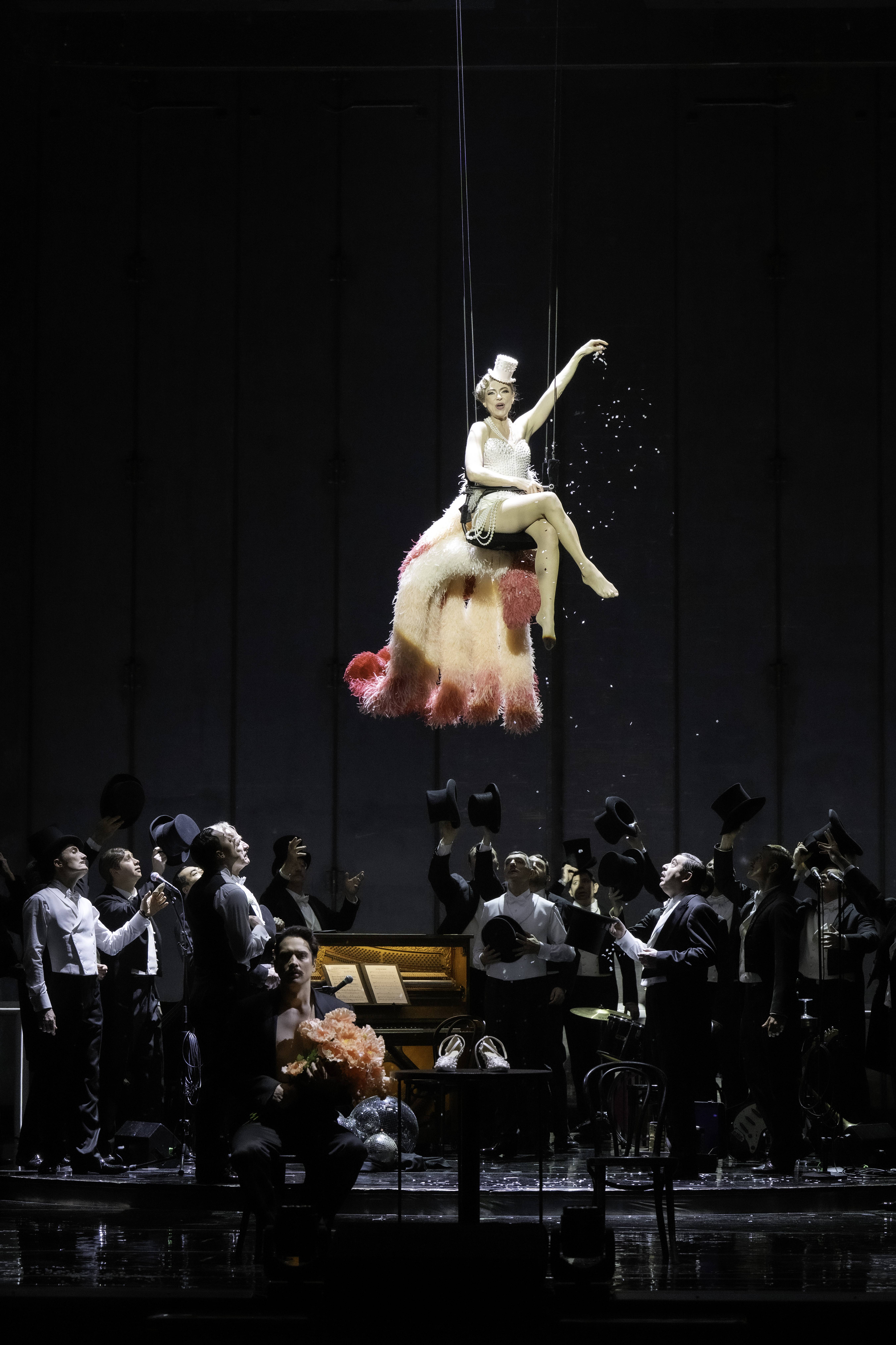 Annette Dasch (Sylva Varescu), Ensemble