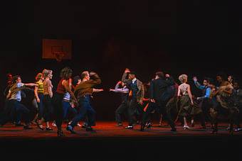 Ensemble West Side Story - © Marco Sommer/Volksoper Wien Ensemble West Side Story