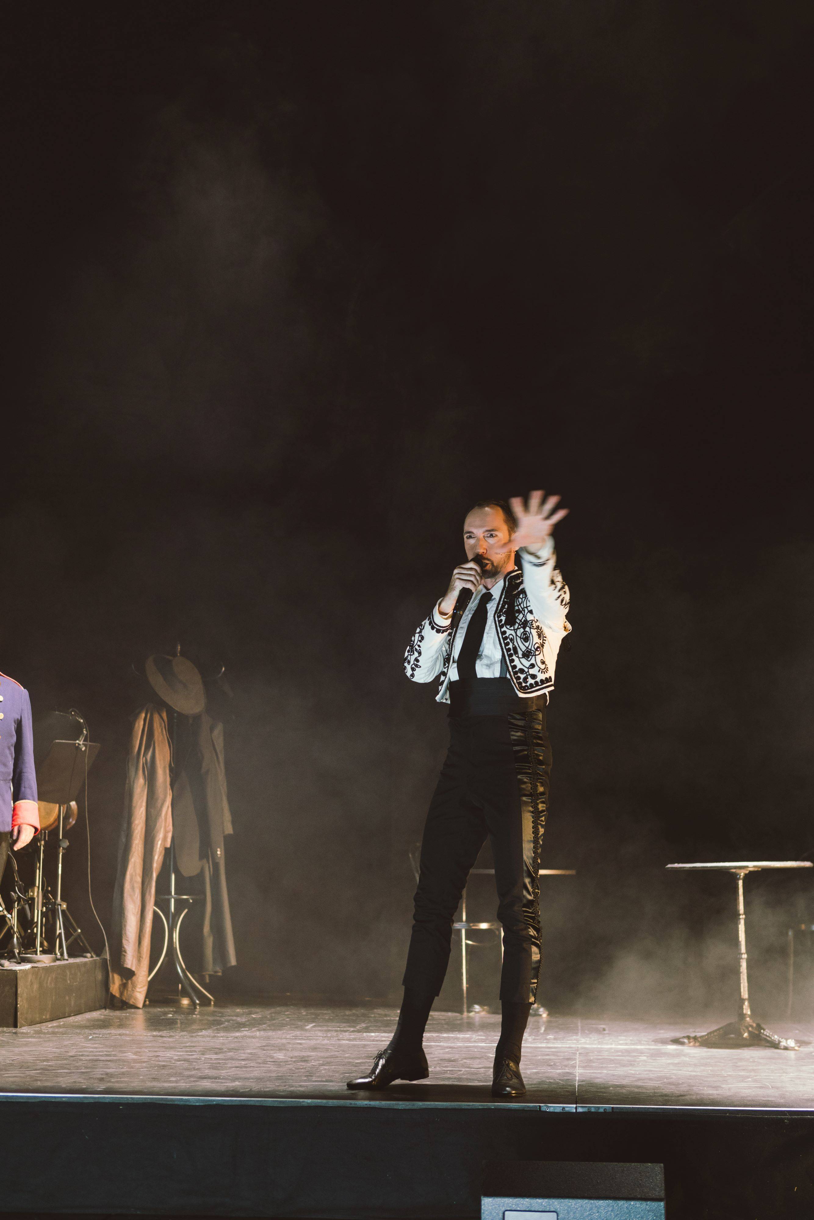 Stefan Cerny (Escamillo)