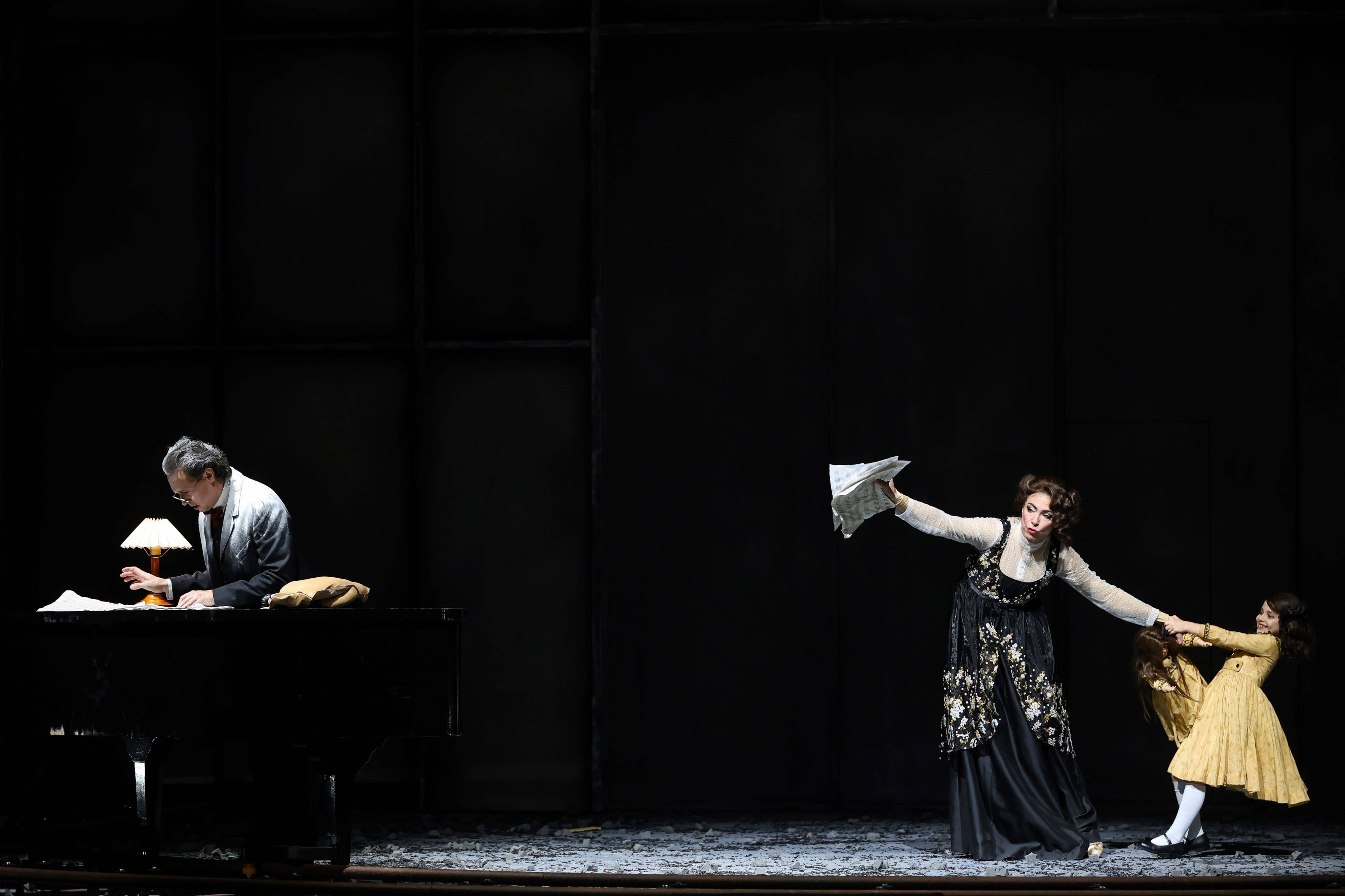 Josef Wagner (Gustav Mahler), Annette Dasch (Alma Mahler-Gropius-Werfel), Kinderchor