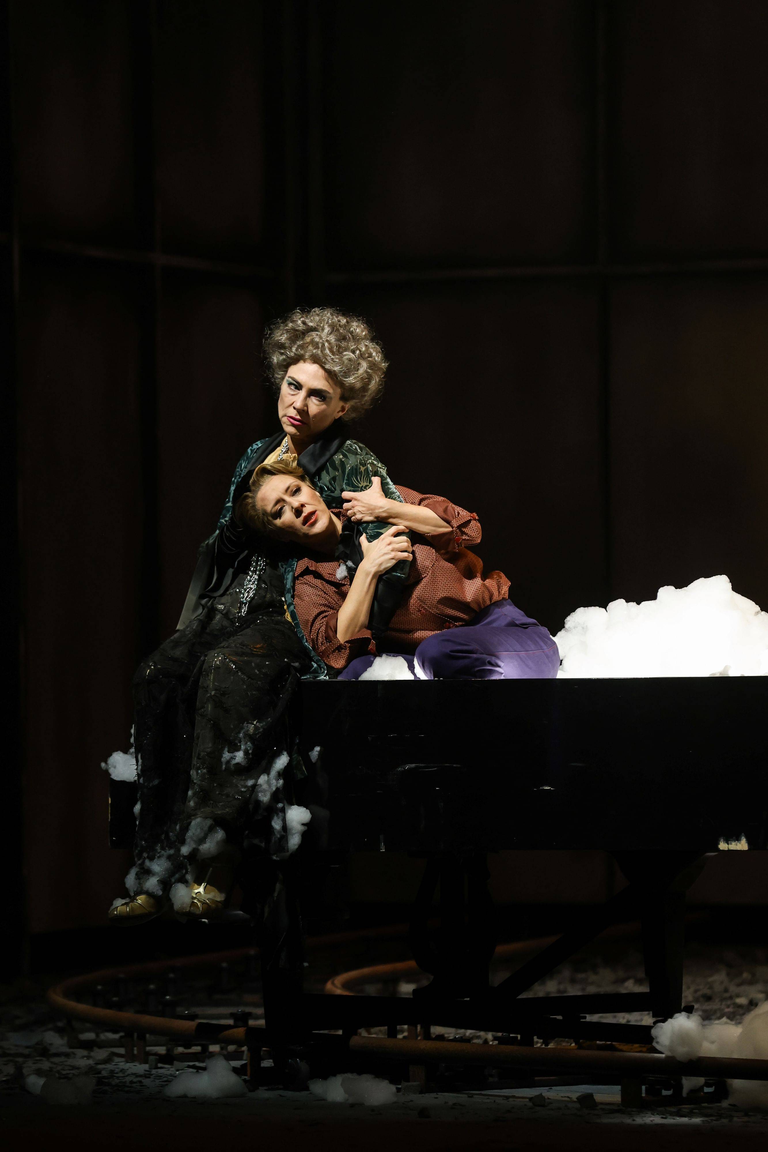 Annette Dasch (Alma Mahler-Gropius-Werfel), Annelie Sophie Müller (Anna, Tochter von Mahler)